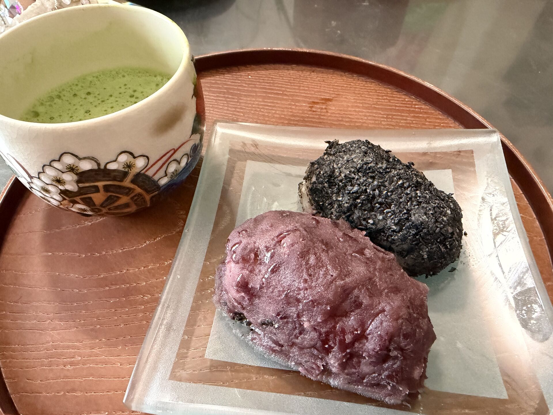 東洋医学で読み解く】極上のアンチエイジングおやつ！「ごまおはぎ」のすごい薬膳パワ